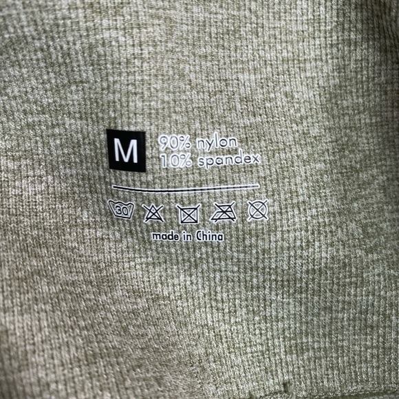 Women’s Green Workout Leggings - Picture 4 of 4